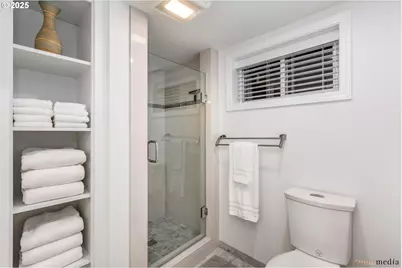 533 NE Fargo St, Portland, OR 97212 - Photo 39