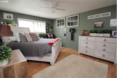 385 S Cherry Dr, Cornelius, OR 97113 - Photo 13