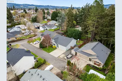 124 W Johanna Ct, Newberg, OR 97132 - Photo 35