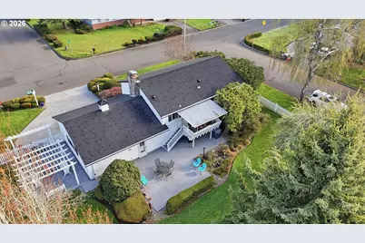 3676 SE Pine St, Hillsboro, OR 97123 - Photo 7