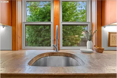 223 N Ivy St, Portland, OR 97227 - Photo 17