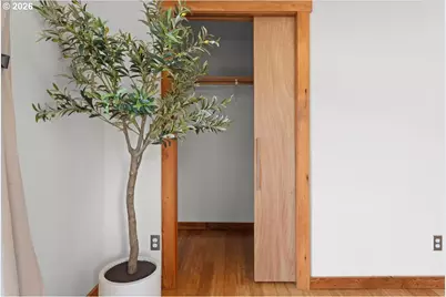 223 N Ivy St, Portland, OR 97227 - Photo 27