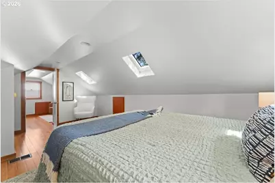 223 N Ivy St, Portland, OR 97227 - Photo 39