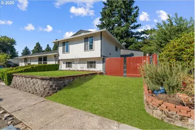 3667 SW 2nd St, Gresham, OR 97030 - Photo 3