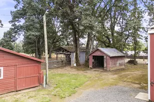 18746 Butteville Rd, Aurora, OR 97002 - Photo 47