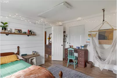 36280 Airport Dr, Lebanon, OR 97355 - Photo 31