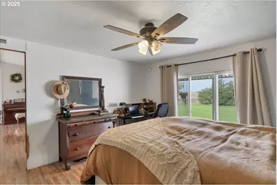 36280 Airport Dr, Lebanon, OR 97355 - Photo 25