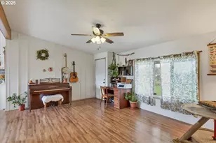 36280 Airport Dr, Lebanon, OR 97355 - Photo 11