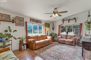 36280 Airport Dr, Lebanon, OR 97355 - Photo 17