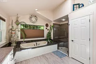 42000 Holden Creek Ln, Springfield, OR 97477 - Photo 29