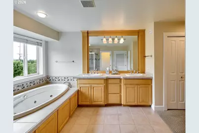 4746 Amherst Ct, Lake Oswego, OR 97035 - Photo 27