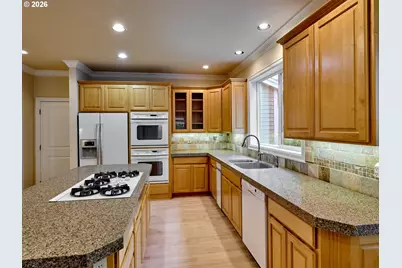 4746 Amherst Ct, Lake Oswego, OR 97035 - Photo 9