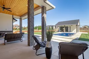 2110 SW Homer Ross Loop, McMinnville, OR 97128 - Photo 25