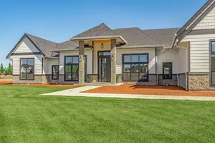 2110 SW Homer Ross Loop, McMinnville, OR 97128 - Photo 5