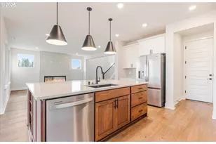 8710 S 3rd St, Ridgefield, WA 98642 - Photo 9