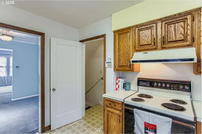 7135 N Olin Ave, Portland, OR 97203 - Photo 7