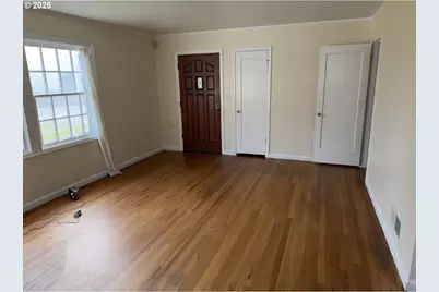 7135 N Olin Ave, Portland, OR 97203 - Photo 5