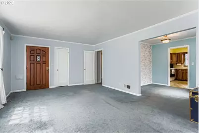 7135 N Olin Ave, Portland, OR 97203 - Photo 9