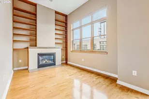 821 NW 11th Ave, Portland, OR 97209 - Photo 23