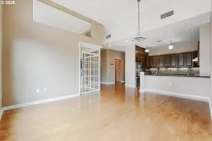 821 NW 11th Ave, Portland, OR 97209 - Photo 13