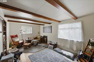 589 10th Ave, Coos Bay, OR 97420 - Photo 5