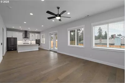 15237 SE Towers Ter, Milwaukie, OR 97267 - Photo 7