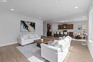 652 SW 49th Dr, Gresham, OR 97080 - Photo 11