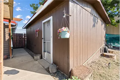 710 E View Dr, Hermiston, OR 97838 - Photo 25