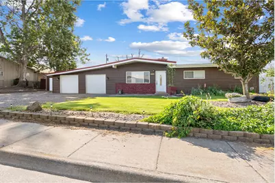710 E View Dr, Hermiston, OR 97838 - Photo 1