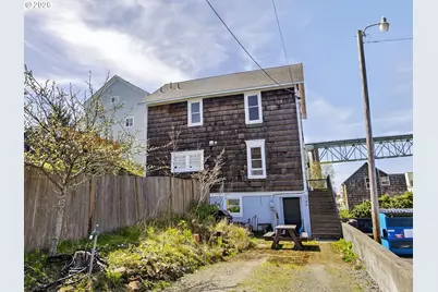 103 Washington St, Astoria, OR 97103 - Photo 3