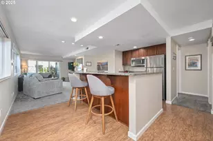 123 N Hayden Bay Dr, Portland, OR 97217 - Photo 7