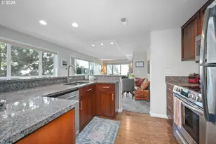 123 N Hayden Bay Dr, Portland, OR 97217 - Photo 15