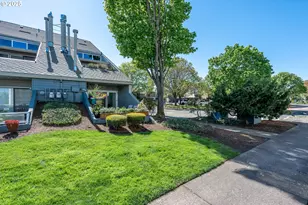 123 N Hayden Bay Dr, Portland, OR 97217 - Photo 29