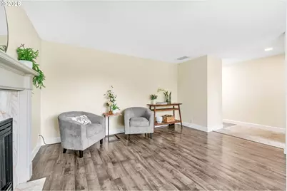 1121 Lorella Ave, Eugene, OR 97401 - Photo 5
