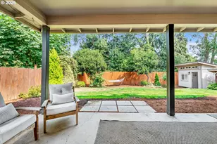 1121 Lorella Ave, Eugene, OR 97401 - Photo 3