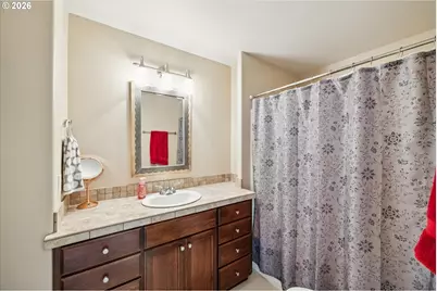 10559 NE Avery Way, Hillsboro, OR 97006 - Photo 17