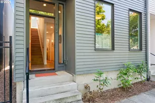 1612 SE Claybourne St, Portland, OR 97202 - Photo 3