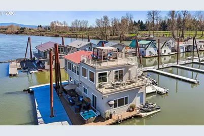 19609 NE Marine Dr #B18, Portland, OR 97230 - Photo 1