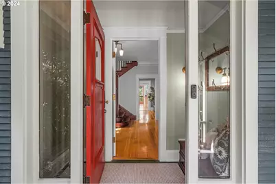 2559 NW Marshall St, Portland, OR 97210 - Photo 3