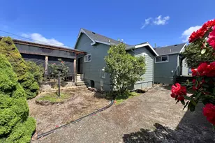 432 Cedar St, Myrtle Point, OR 97458 - Photo 3