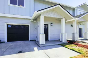729 Periander Wy, Harrisburg, OR 97446 - Photo 1