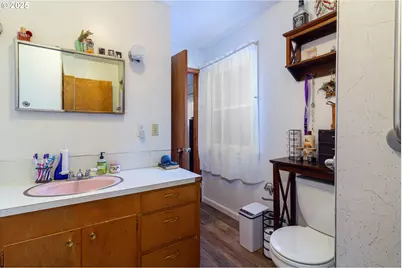 11 S Thielsen St, Echo, OR 97826 - Photo 13