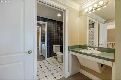 1564 Regency Dr, Eugene, OR 97401 - Photo 39