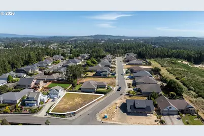 2115 Garfield St, North Bend, OR 97459 - Photo 9