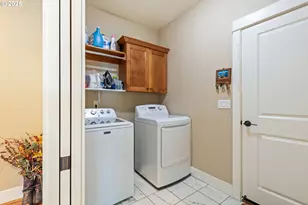 895 Valley Vista St, Sutherlin, OR 97479 - Photo 27