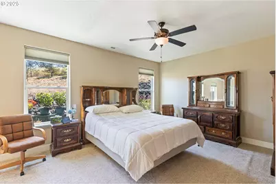 895 Valley Vista St, Sutherlin, OR 97479 - Photo 21