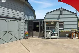 895 Valley Vista St, Sutherlin, OR 97479 - Photo 33