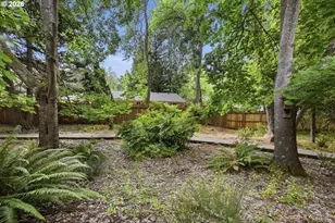 2562 Brittania Pl, Eugene, OR 97405 - Photo 31