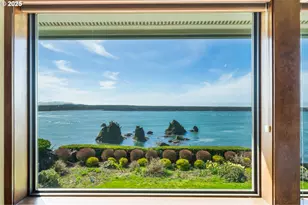 14580 Harborview Dr, Rockaway Beach, OR 97136 - Photo 11