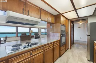 14580 Harborview Dr, Rockaway Beach, OR 97136 - Photo 19